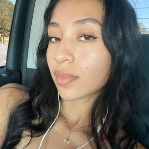 Meet your Posher, Alba